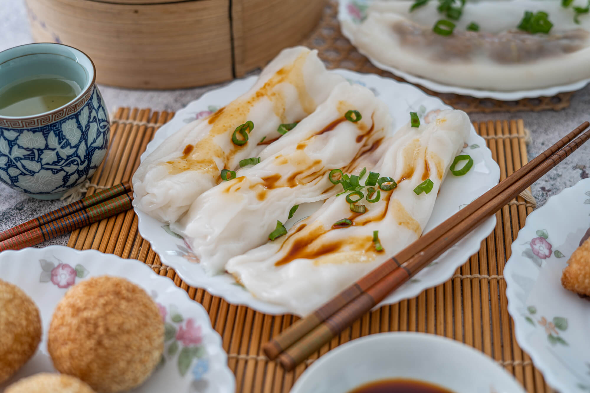 steamed rice rolls with beef (cheung fun) - smelly lunchbox