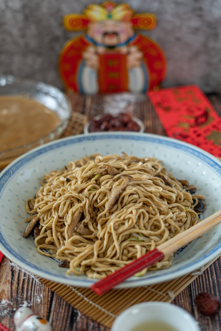 Quick & Easy Longevity Noodles (Yi Mein) Recipe